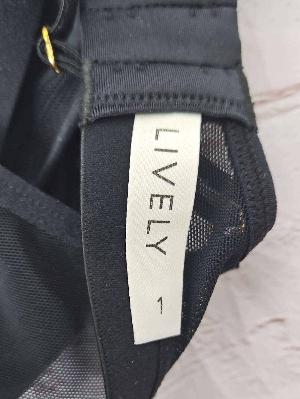 Lively Black Wireless Plunge Bralette Mesh Detail NWT Size 1 - Picture 5 of 7